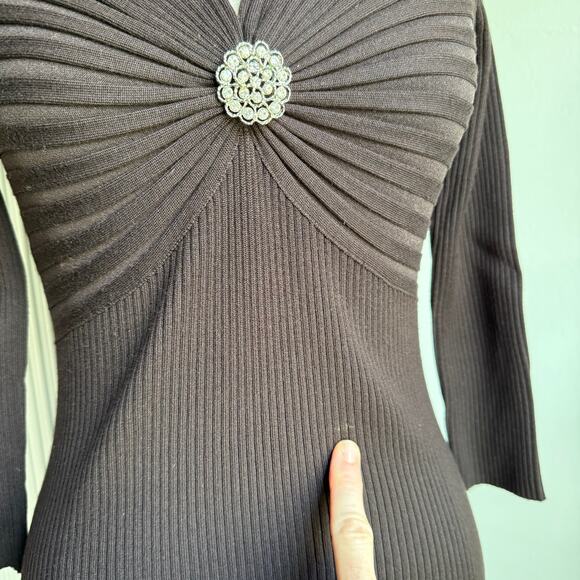 Votre Nom Brown Silk Blend Knit Top w/ Removable Brooch Size S - Picture 7 of 8